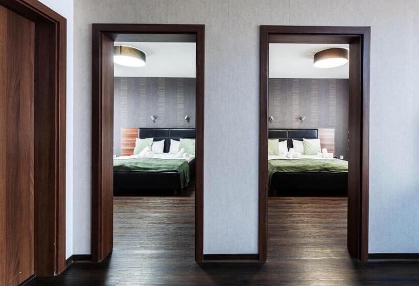 ペンション Penzion V Jízdárně