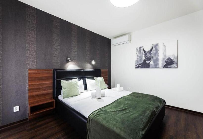 ペンション Penzion V Jízdárně