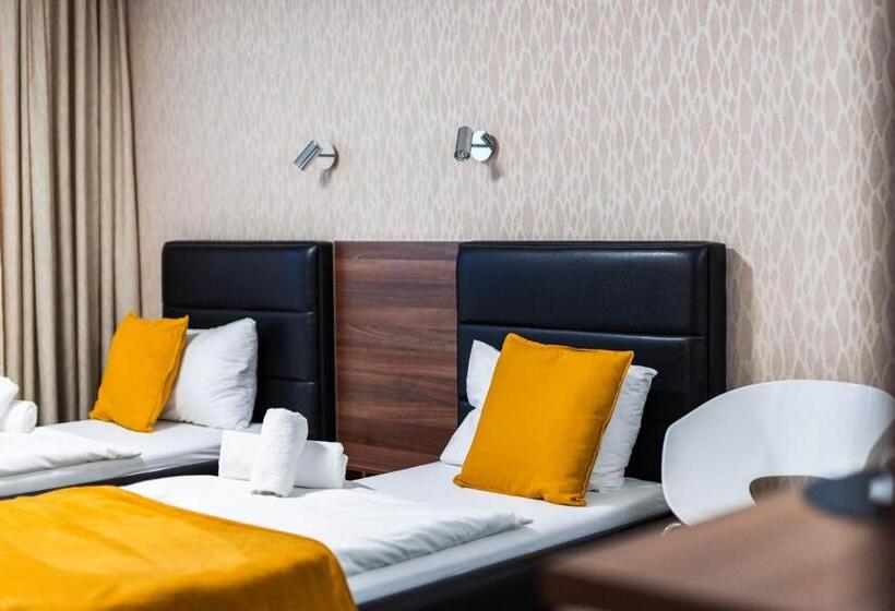 ペンション Penzion V Jízdárně