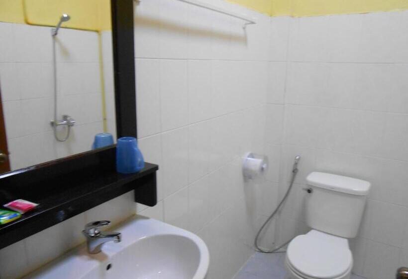 פנסיון Pongkham Residence