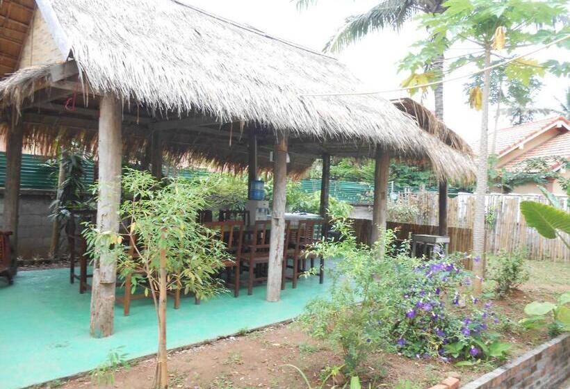 פנסיון Pongkham Residence