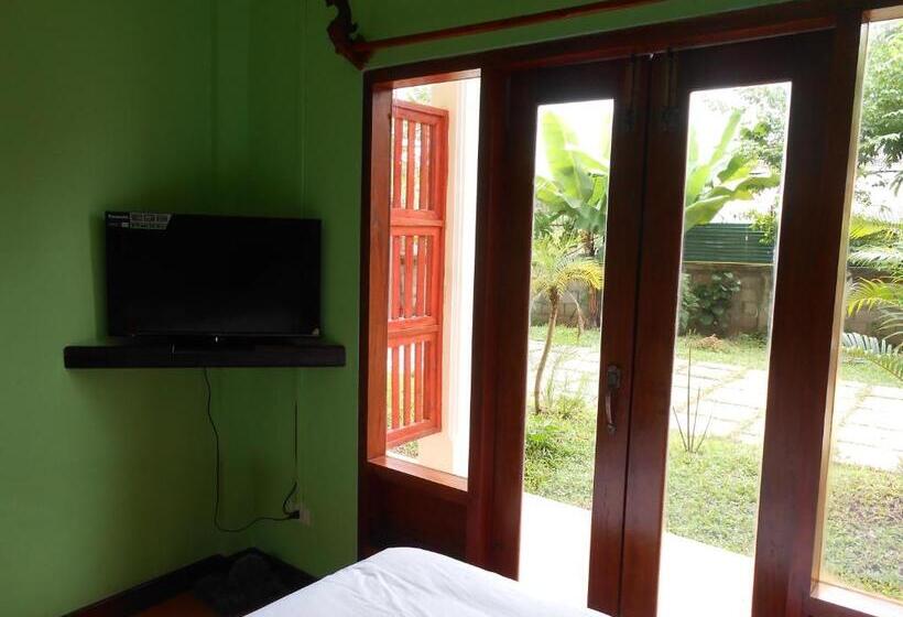 פנסיון Pongkham Residence