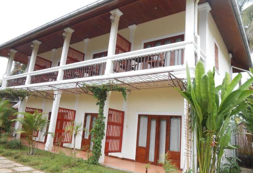 פנסיון Pongkham Residence