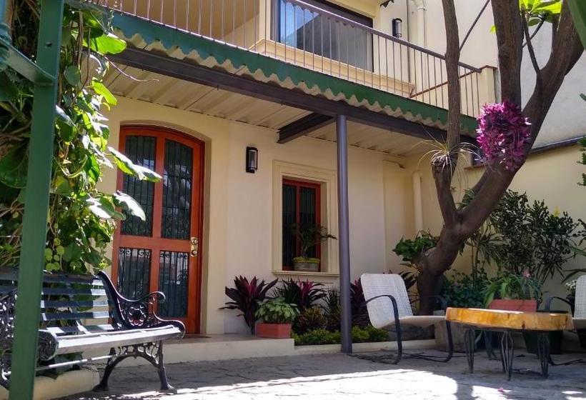 پانسیون Posada De Los Angeles