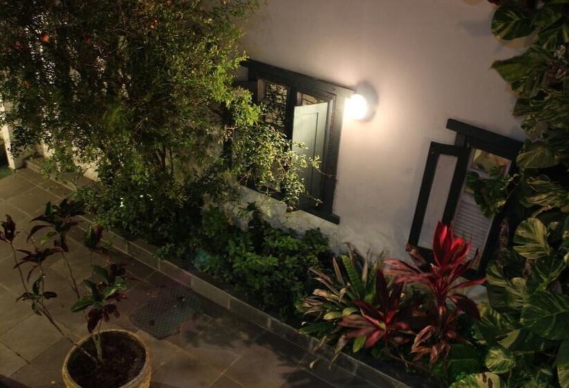 پانسیون Pousada Canteiros