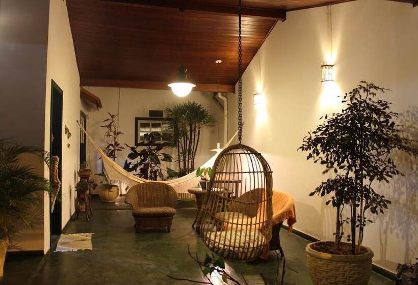 پانسیون Pousada Canteiros