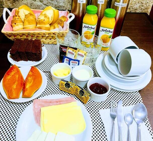 ペンション Pousada Villa Nina