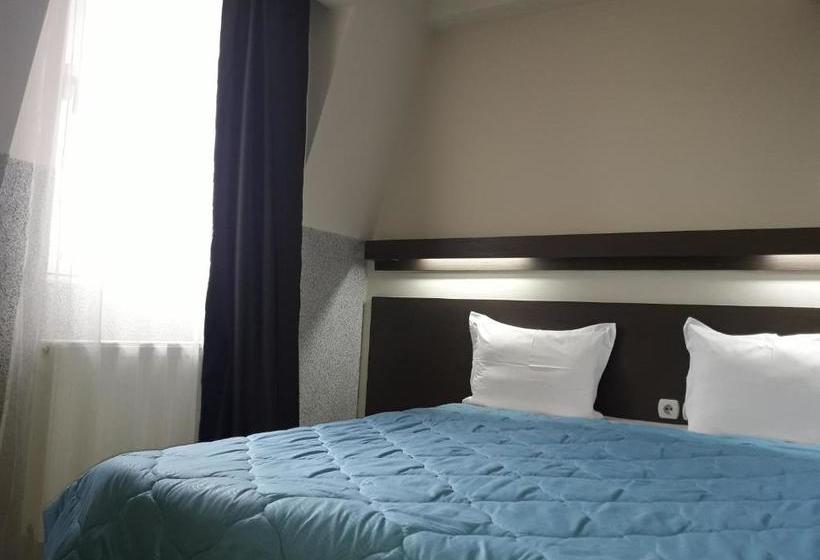 پانسیون Prenoćište Konstantin 2008