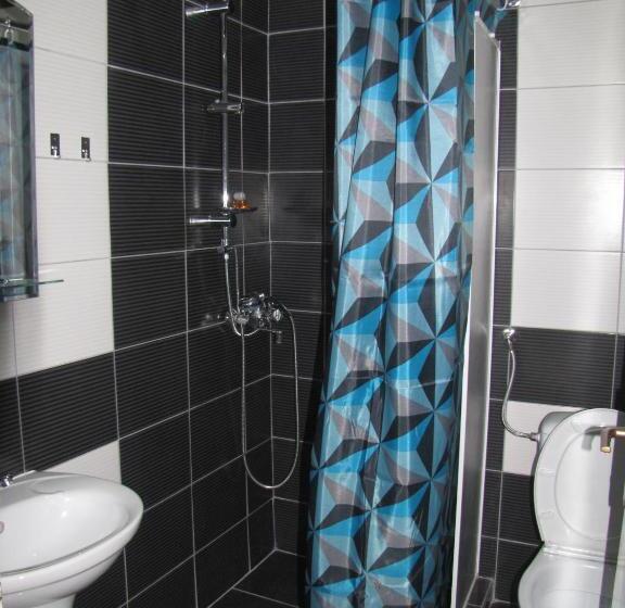 پانسیون The House Apartments & Guest Rooms