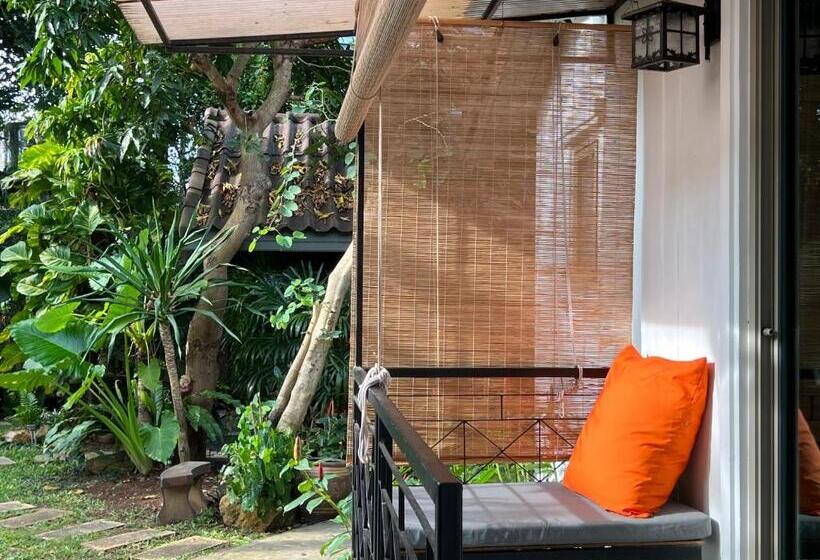 膳宿费 The Snug Airportel   Phuket Airport