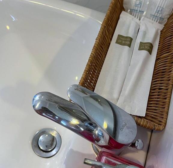 膳宿费 The Snug Airportel   Phuket Airport