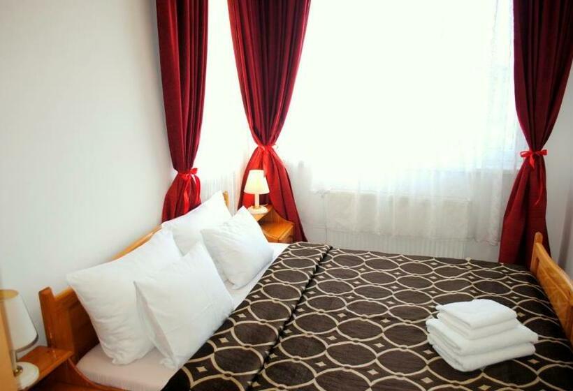 פנסיון Veda Guest House