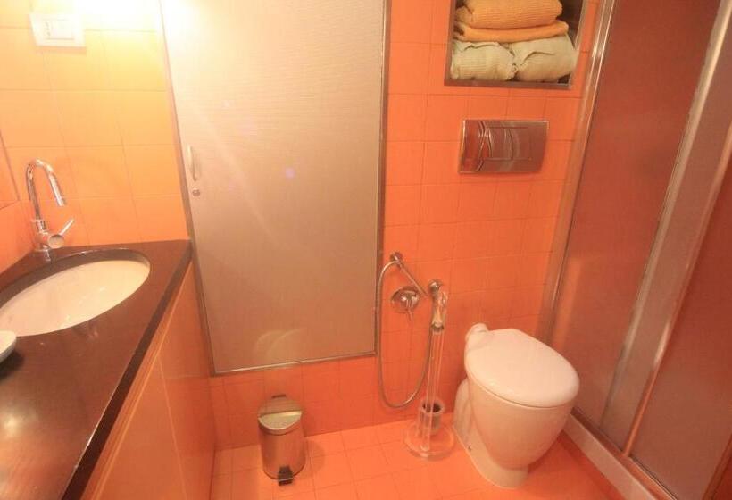 ペンション Vernazza Vacation