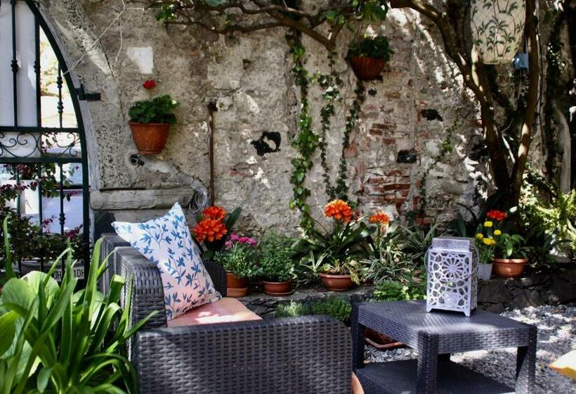 بنسيون Villa Clelia