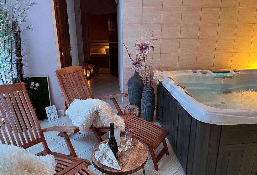 بنسيون Wellness Villa Liptov