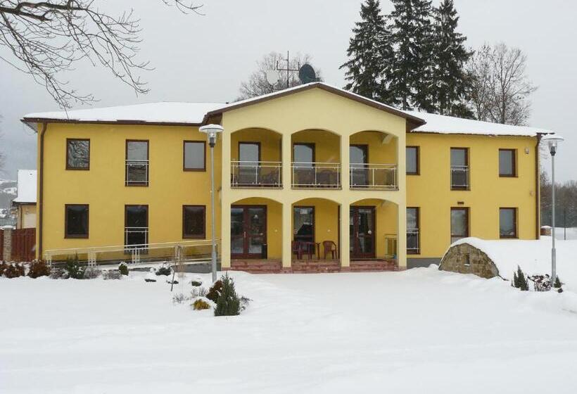 بنسيون Wellness Villa Liptov