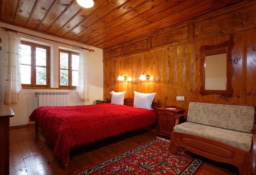 פנסיון Yovina House Zheravna