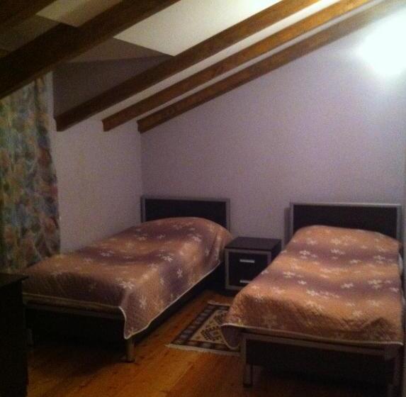 پانسیون Zandarashvili Guest House