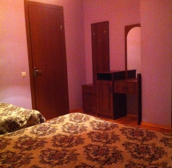 پانسیون Zandarashvili Guest House