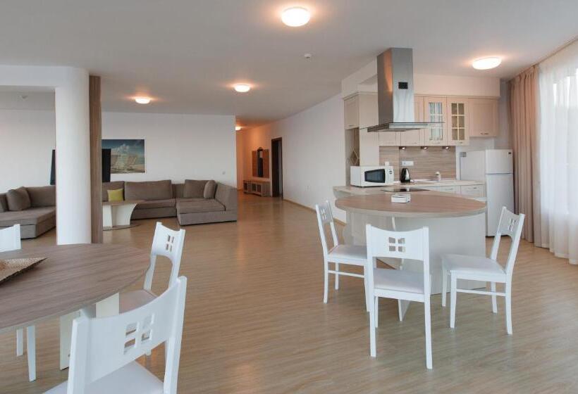 Silver Beach Apart Complex