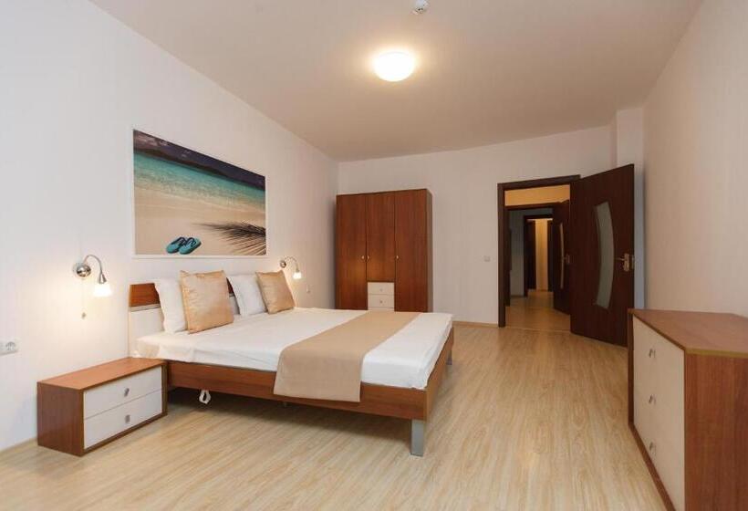 Silver Beach Apart Complex