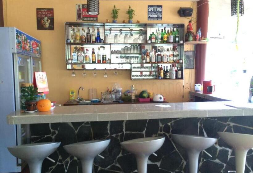 Общежитие Baansanook Resort & Swimming Pool