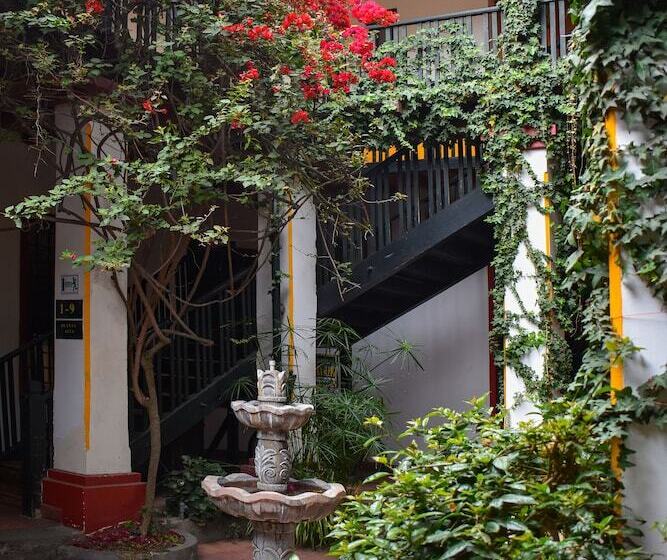 Общежитие Hostal Riviera Sucre