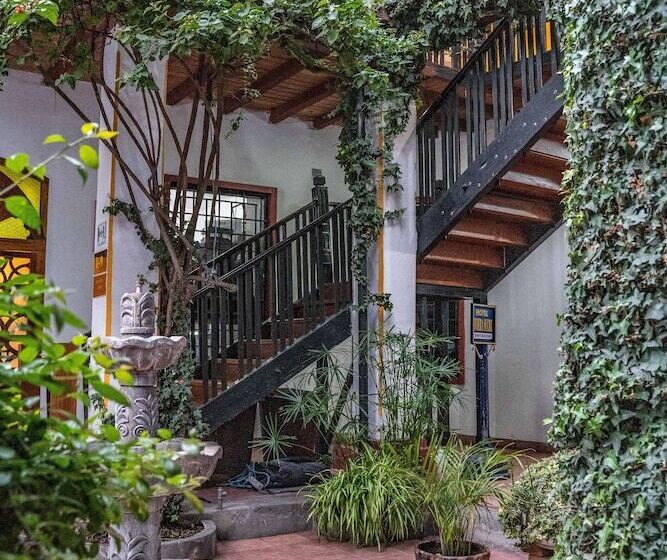 Общежитие Hostal Riviera Sucre