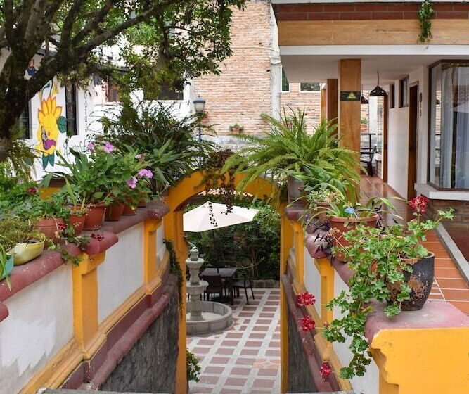 Общежитие Hostal Riviera Sucre