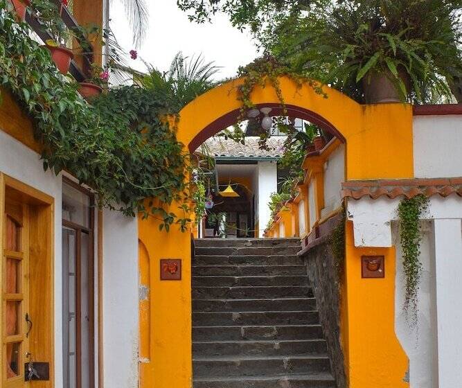 Общежитие Hostal Riviera Sucre