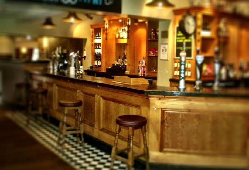 Общежитие The Admiral Cunningham