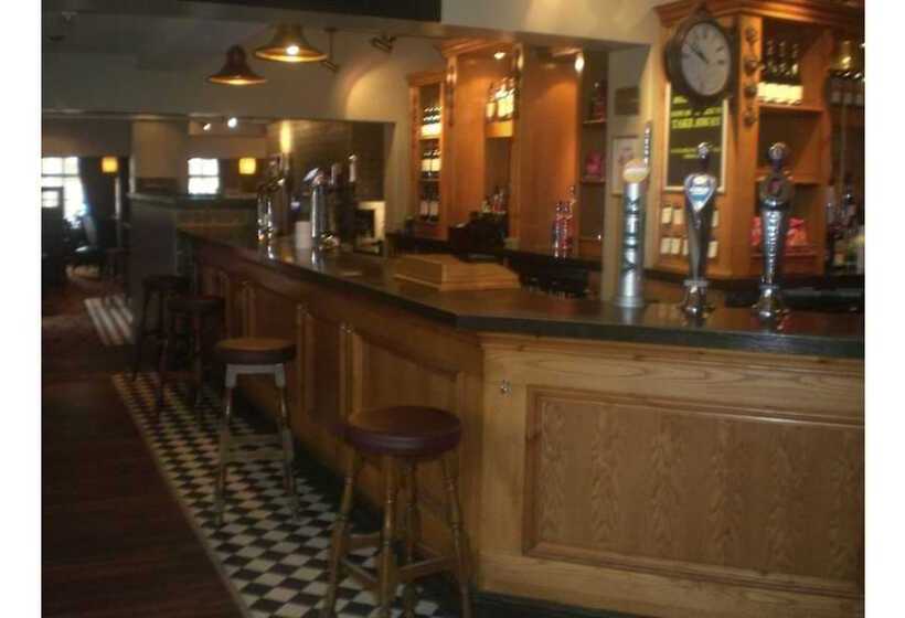 Общежитие The Admiral Cunningham