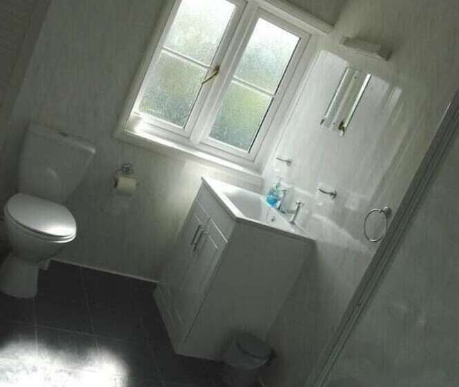 Общежитие The Admiral Cunningham