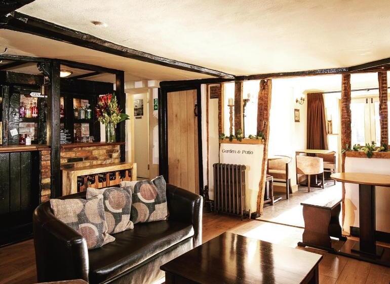 ユースホステル The Cock Inn