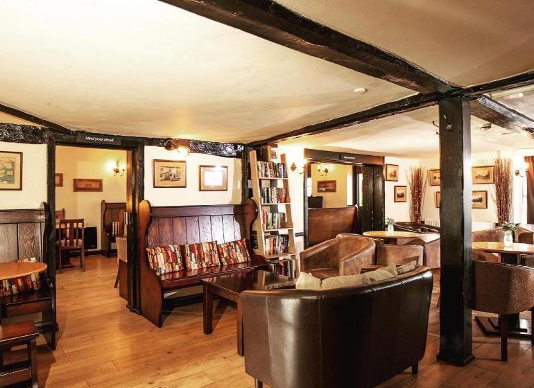 ユースホステル The Cock Inn