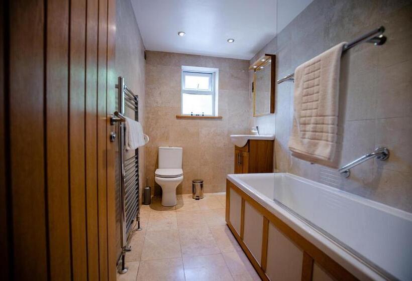 הוסטל The Golden Lion, Newport, Pembrokeshire