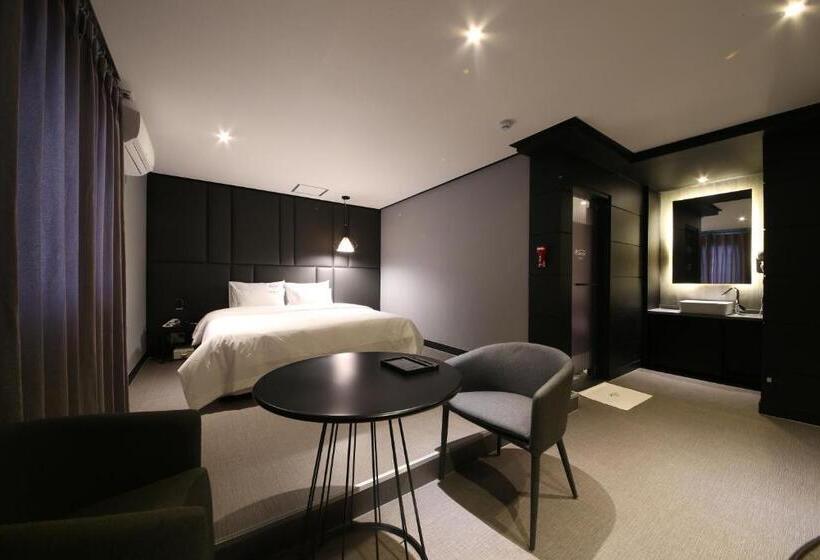 ホテル Gupo Station Almond