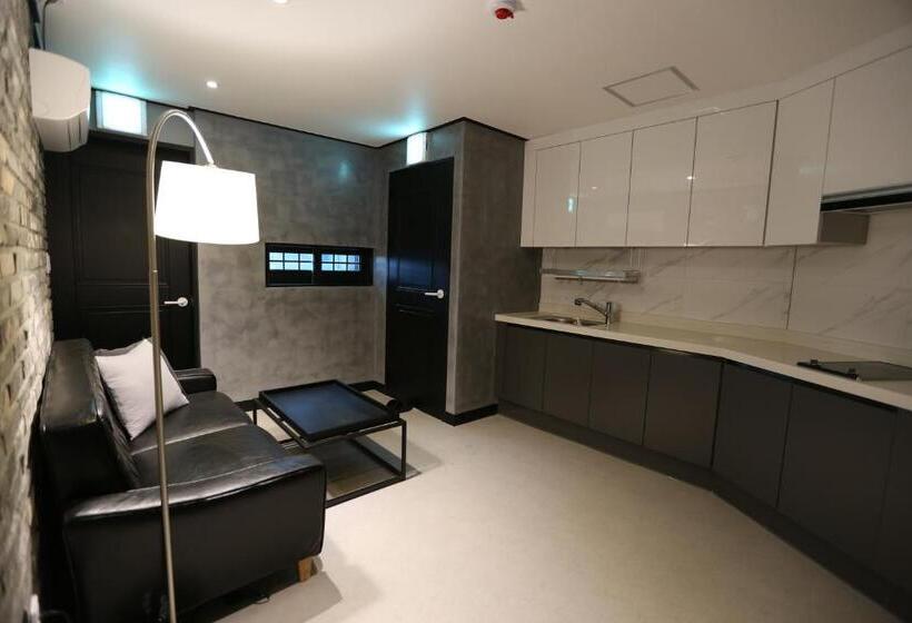 ホテル Gupo Station Almond