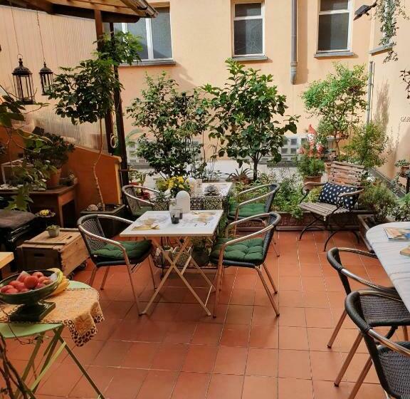 مبيت وإفطار Garni Giacometti