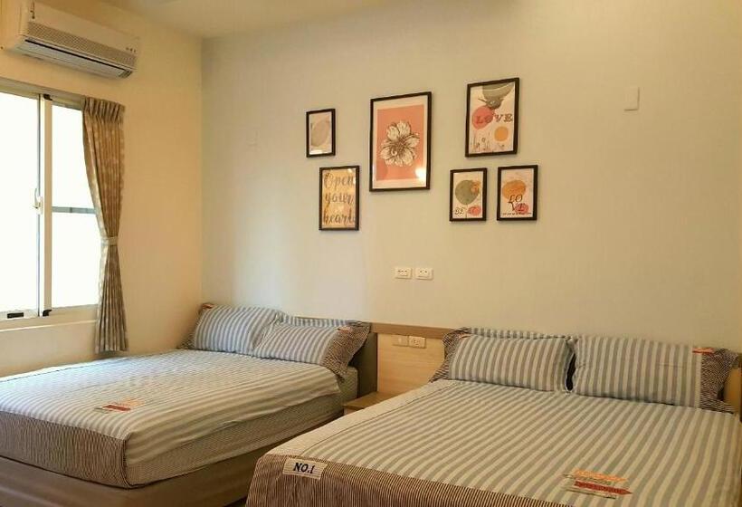 تختخواب و صبحانه Green Island Dolphin House