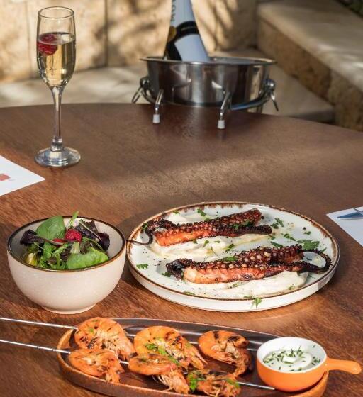 Eliza Hotel By Panel Hospitality   Formerly Evdion