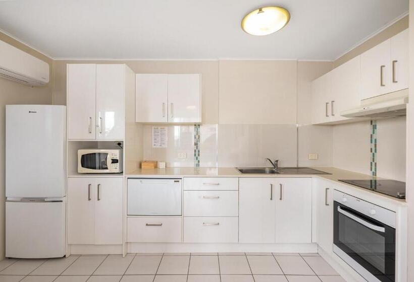 Hi Ho Beach Apartments On Broadbeach