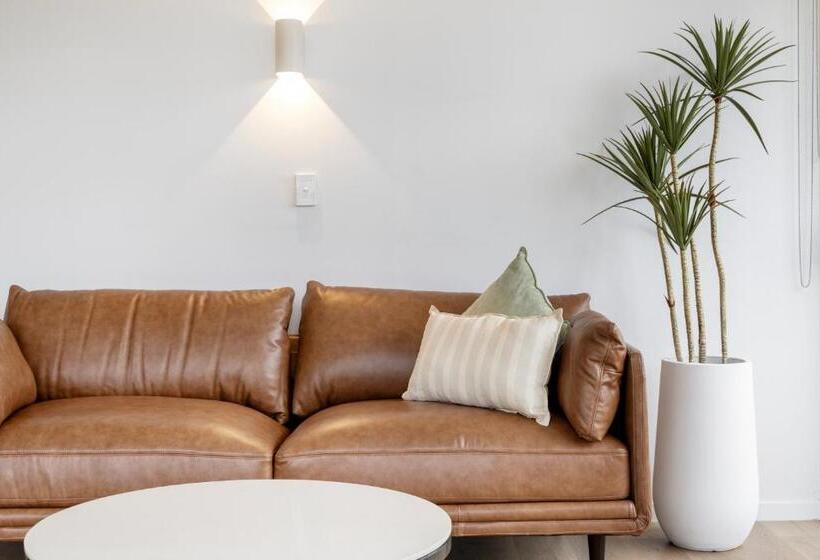 Hi Ho Beach Apartments On Broadbeach