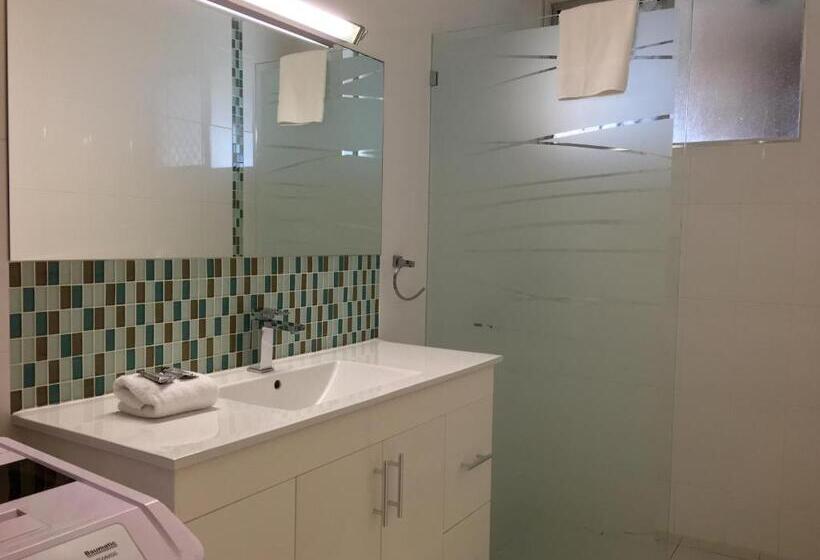 Hi Ho Beach Apartments On Broadbeach