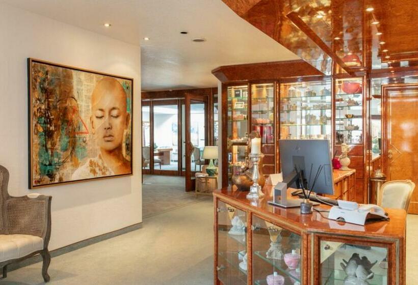 Отель Adolphine Garden