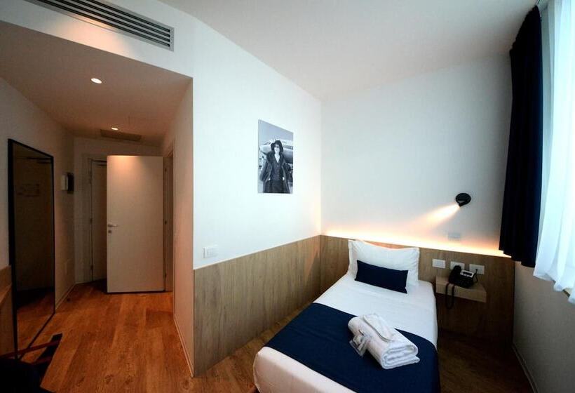 בית מלון כפרי Air Rooms Rome Airport By Hellosky