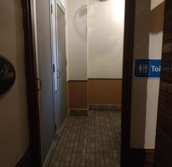 בית מלון כפרי Aaron Vientiane