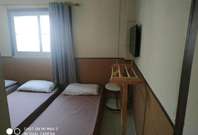 בית מלון כפרי Aaron Vientiane