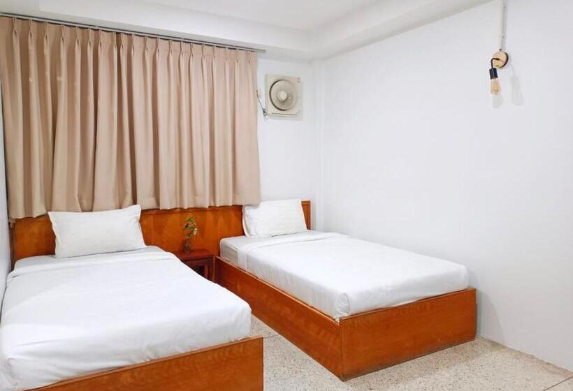 Hotel Bangsaphan Resort