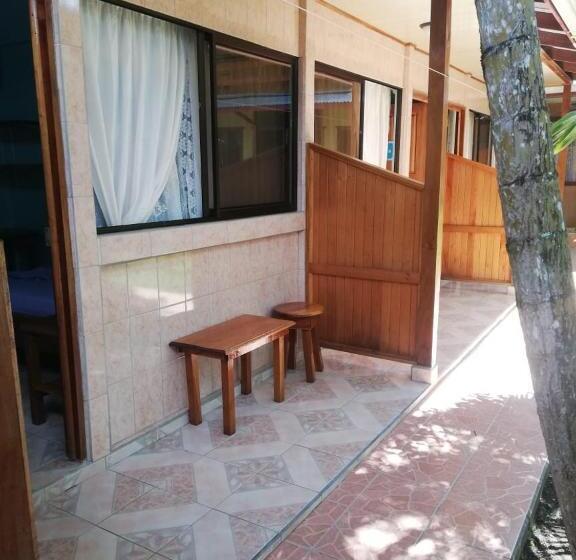 בית מלון כפרי Cabinas Popular